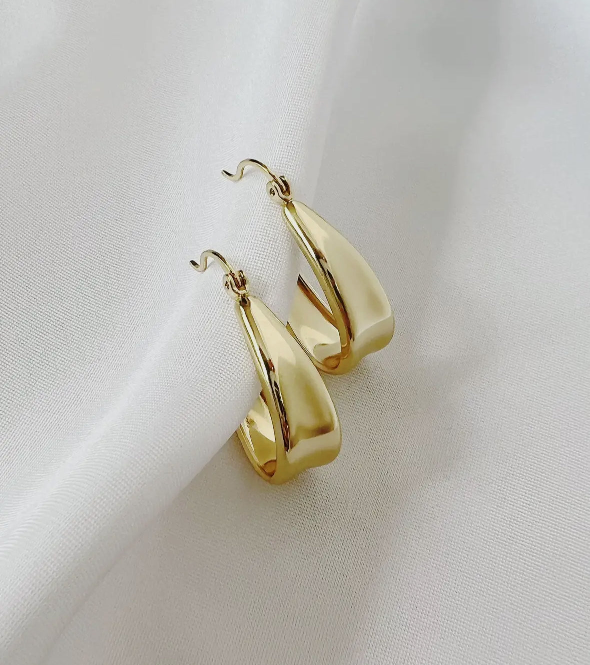 Timeless Hoops Gold Earrings