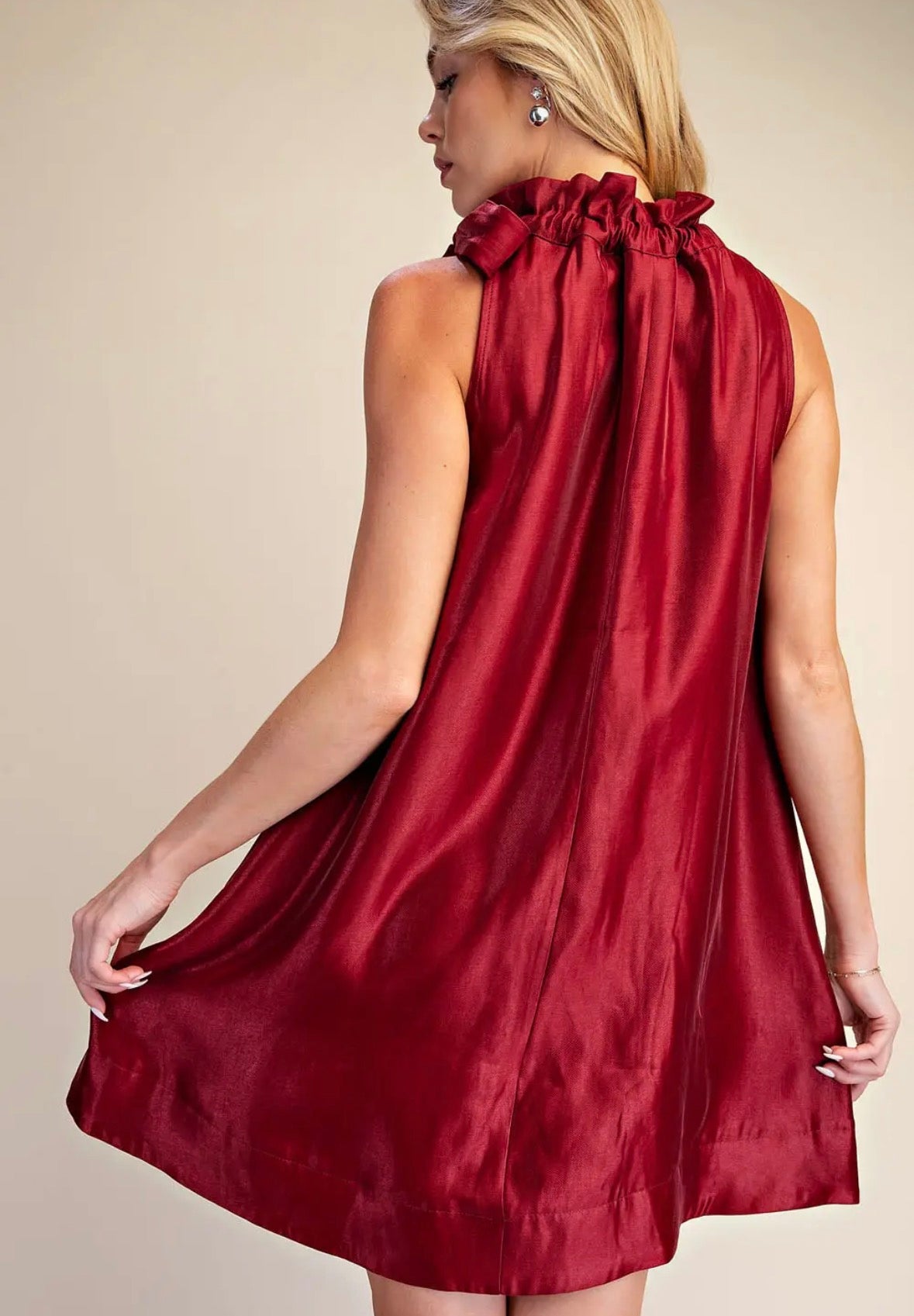 Burgundy Ruffle Neck Tie