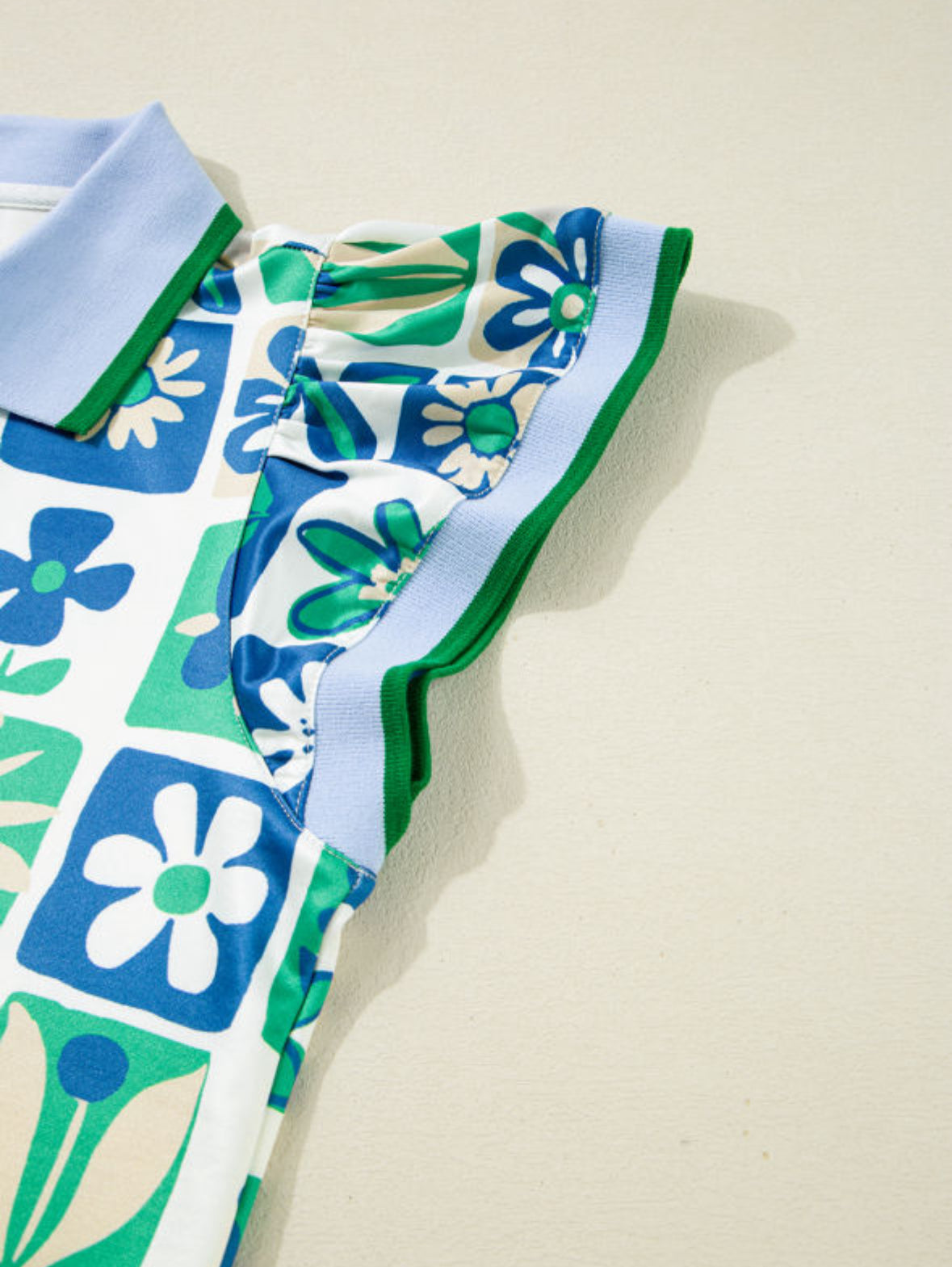 Let’s Garden Collared Top