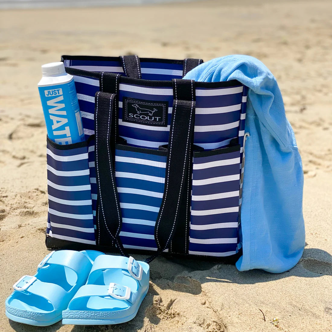 Multi-Pocket Rocket Medium Tote