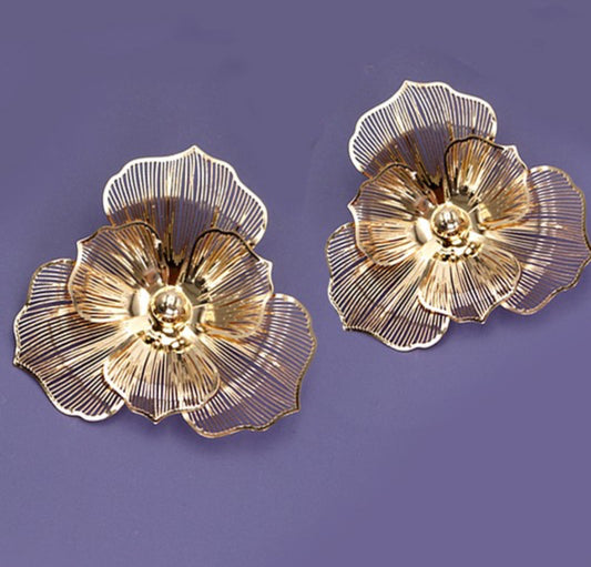 Filigree Gold Post Earrings
