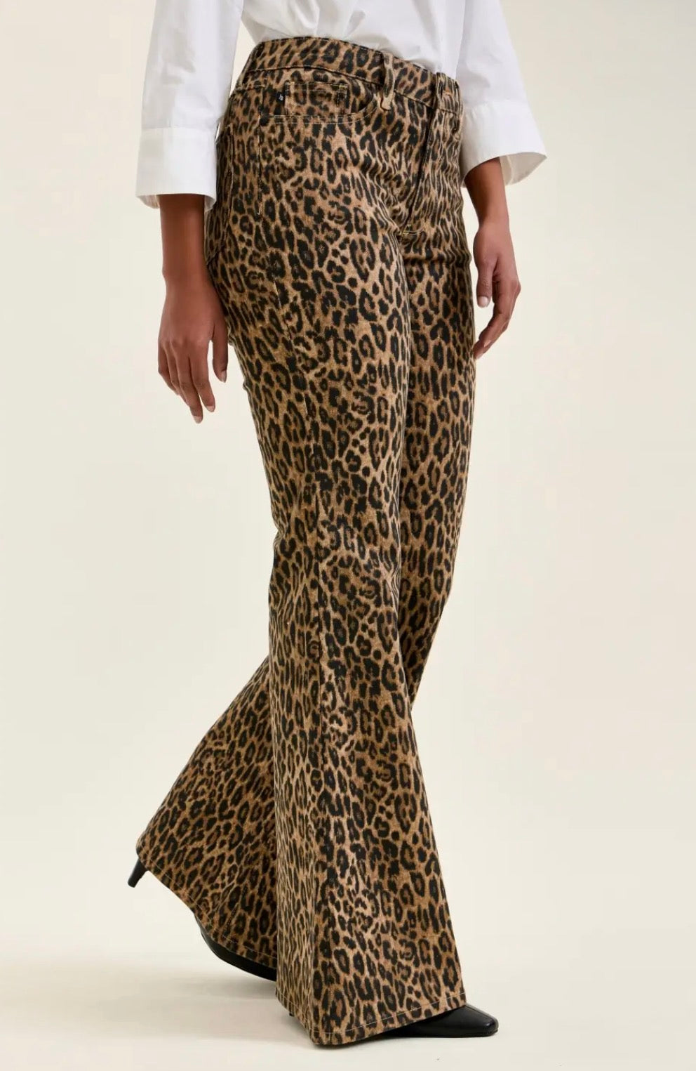 Jaqueline Leopard Flare Judy Blue Jeans