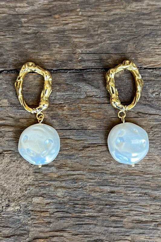 Pearl Dangle Earring