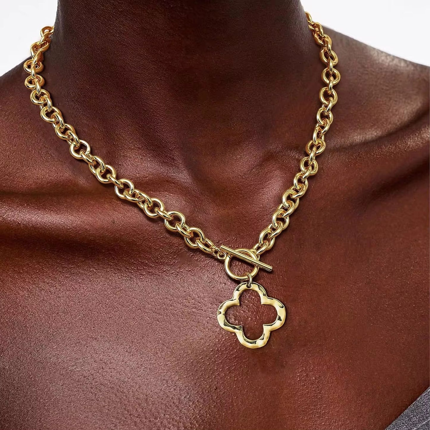 16k Chunky Toggle Necklace