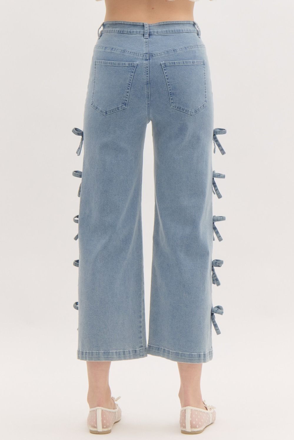 Mid-Rise Cropped Bow Accent Jeans