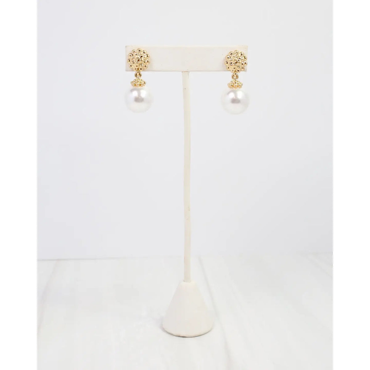 Minnville Pearl Drop Earring